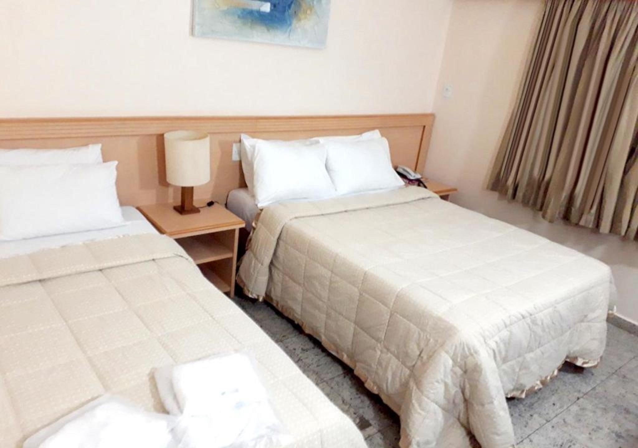 Hotel Golden Park Uberaba By Nacional Inn Exteriör bild