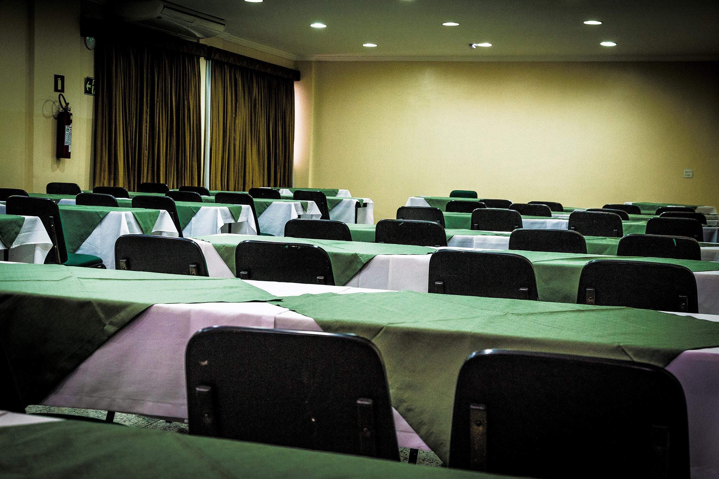 Hotel Golden Park Uberaba By Nacional Inn Exteriör bild