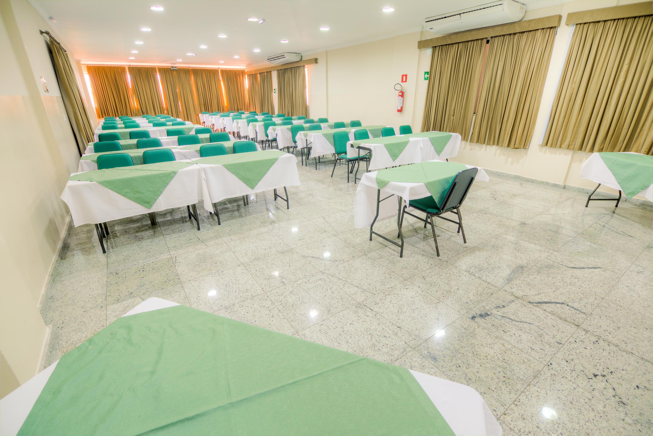 Hotel Golden Park Uberaba By Nacional Inn Exteriör bild