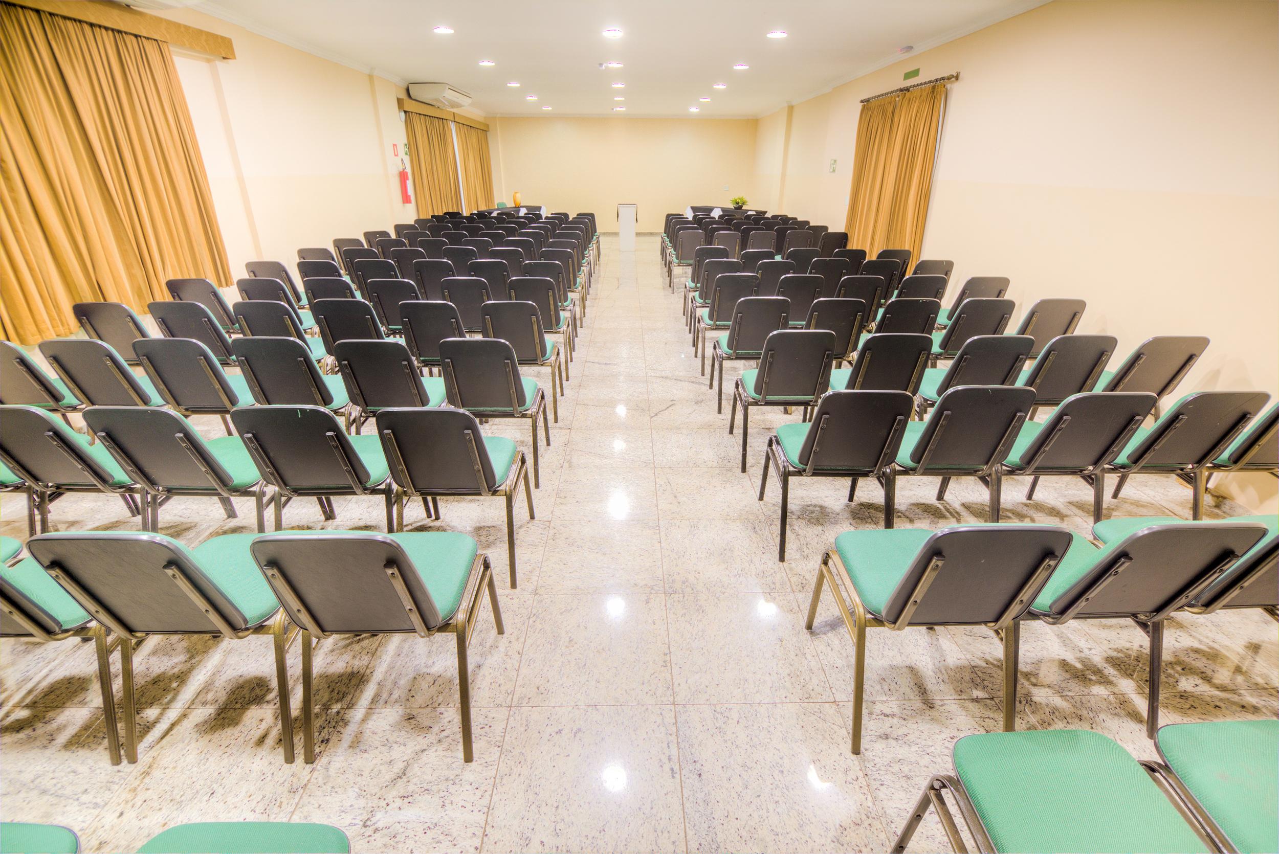 Hotel Golden Park Uberaba By Nacional Inn Exteriör bild