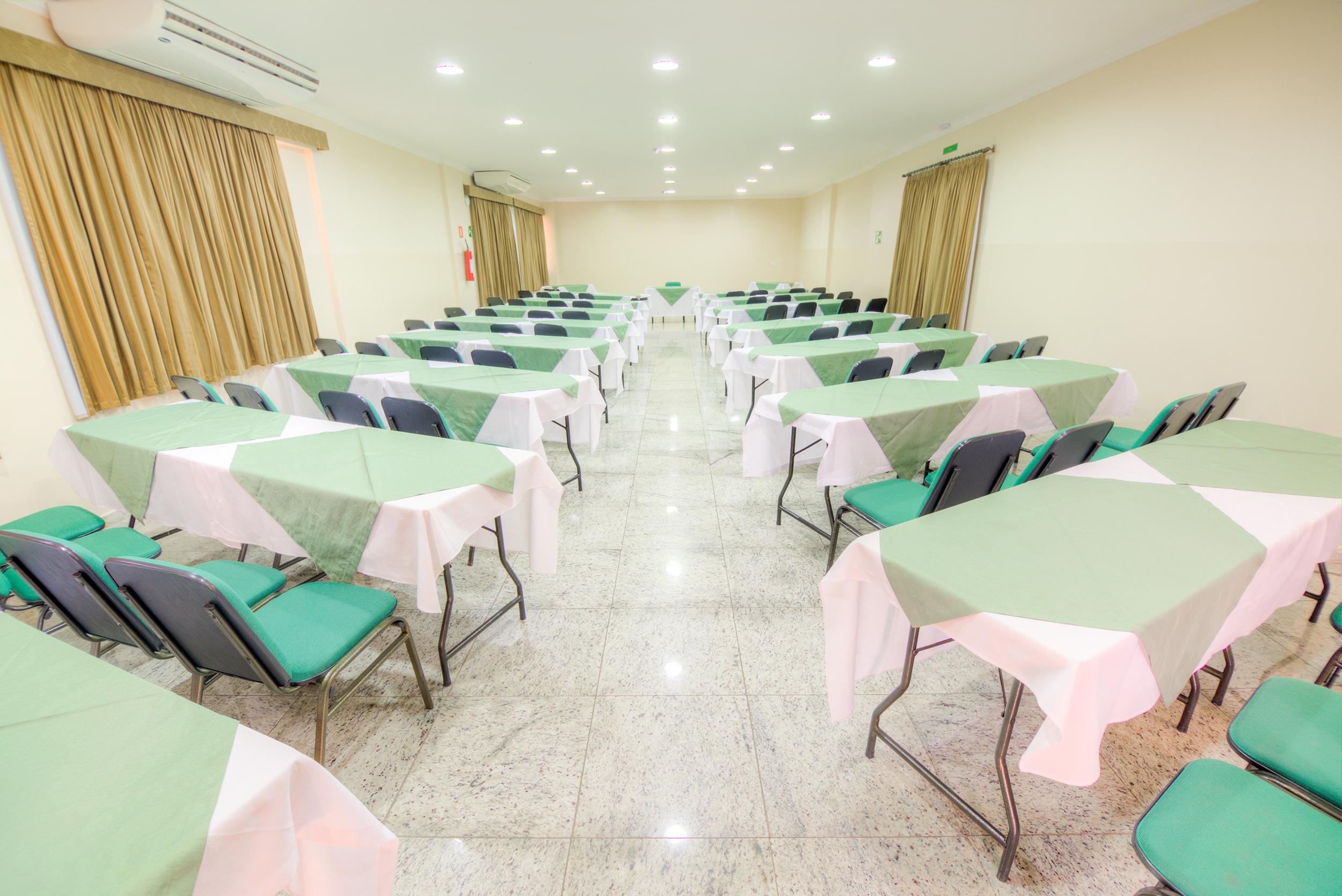 Hotel Golden Park Uberaba By Nacional Inn Exteriör bild