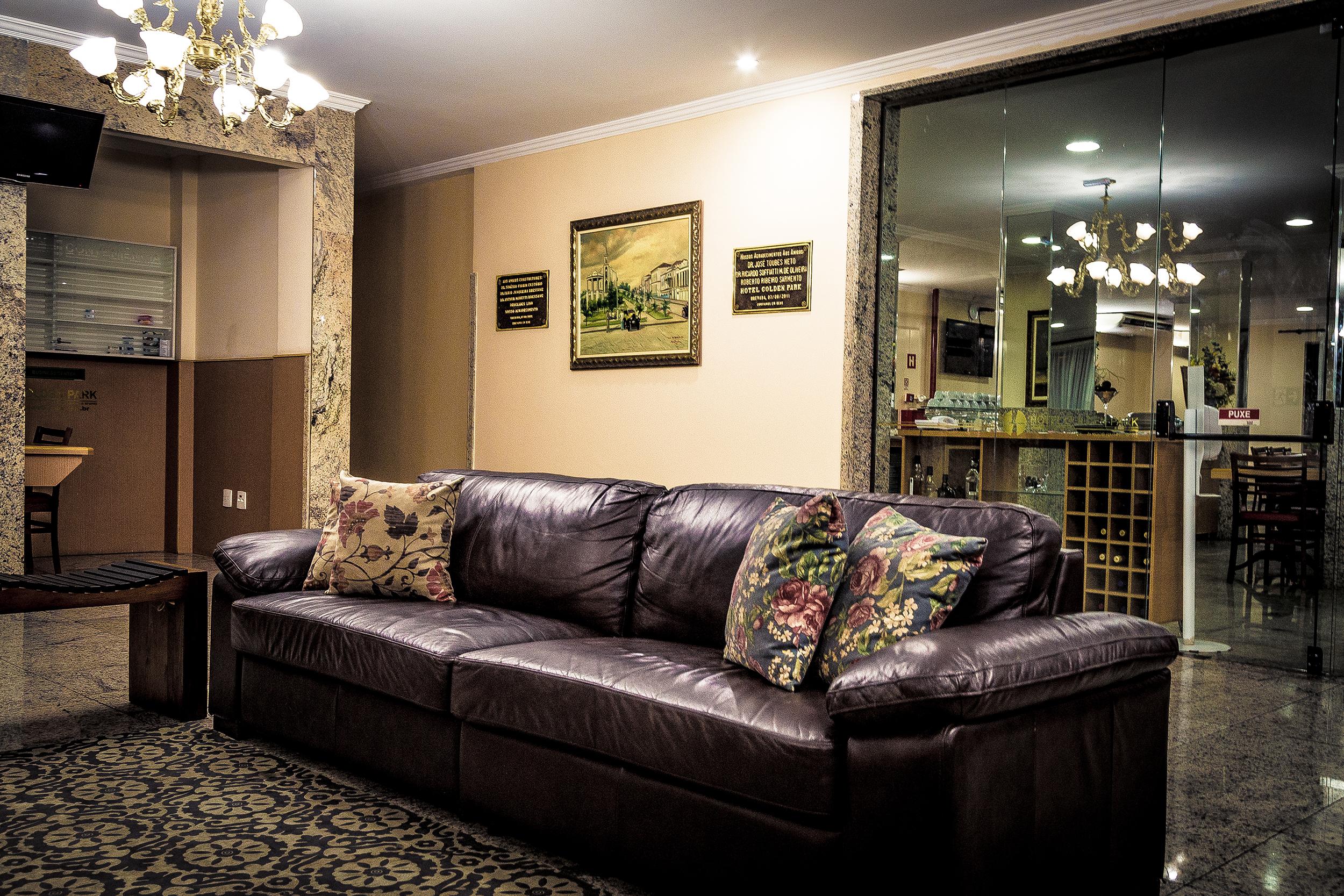 Hotel Golden Park Uberaba By Nacional Inn Exteriör bild