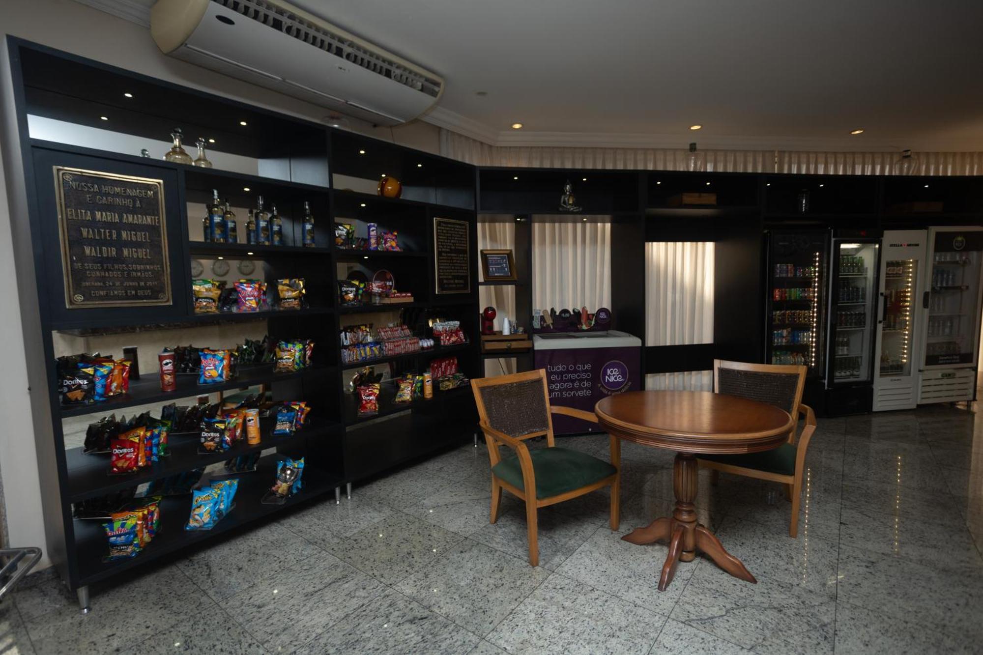 Hotel Golden Park Uberaba By Nacional Inn Exteriör bild