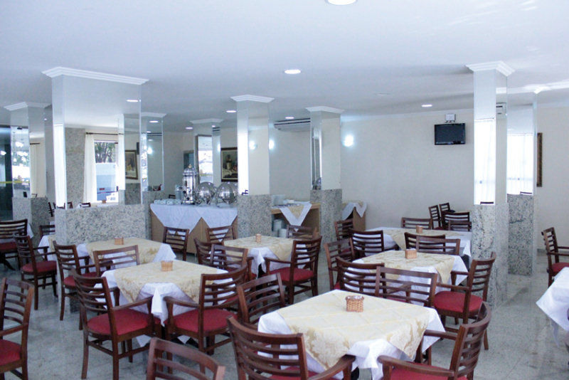 Hotel Golden Park Uberaba By Nacional Inn Exteriör bild